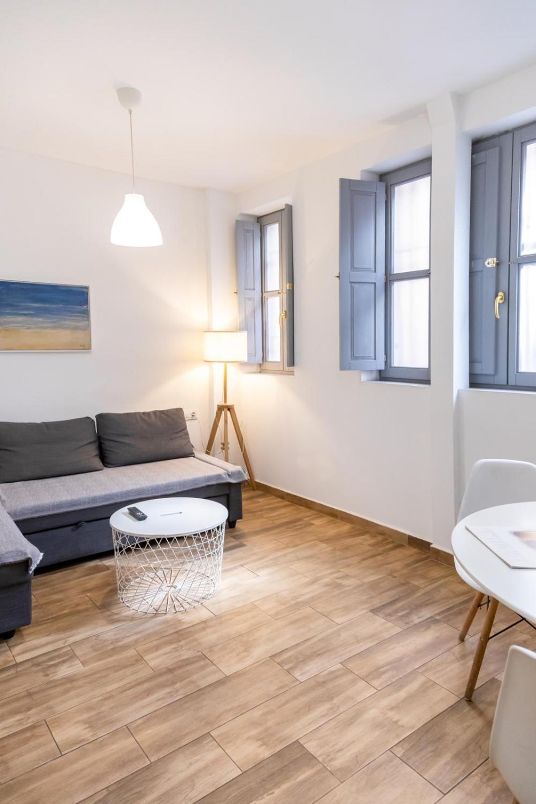 Down Town Apartment บาเลนเซีย ภายนอก รูปภาพ